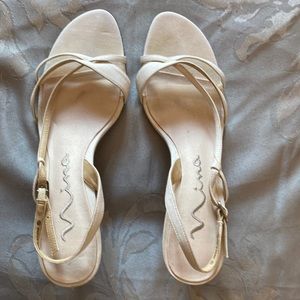 NINA womens size leather high heels in white color size 7 1/2M.